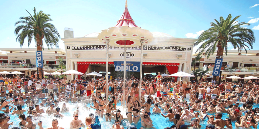 Your guide to the pool clubs of Las Vegas - Las Vegas Weekly