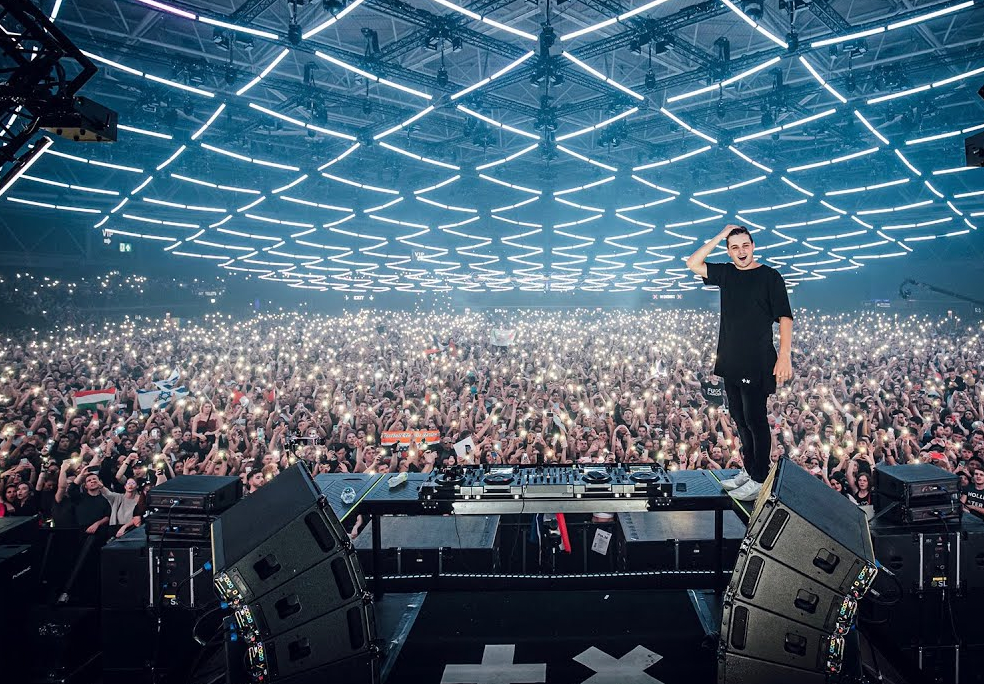 Martin Garrix performing