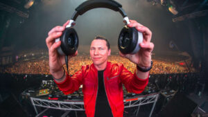 tiesto-crowd-photo